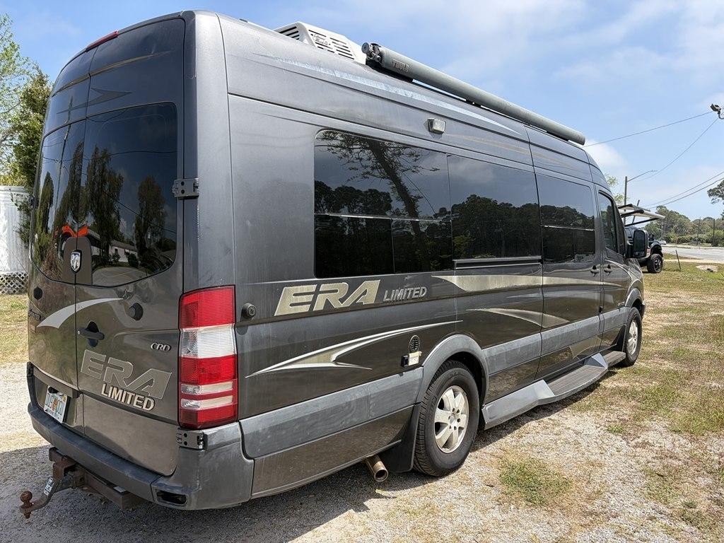 Mercedes-Benz Sprinter Van  2009