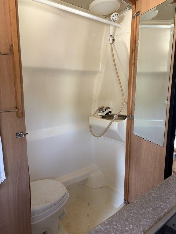 Mercedes-Benz Sprinter Van  2009