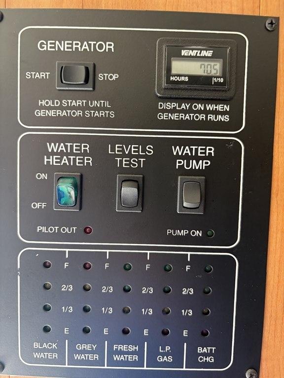 Mercedes-Benz Sprinter Van  2009