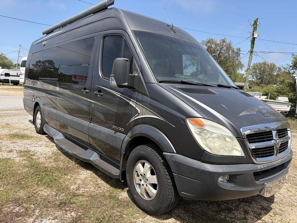 Mercedes-Benz Sprinter Van  2009