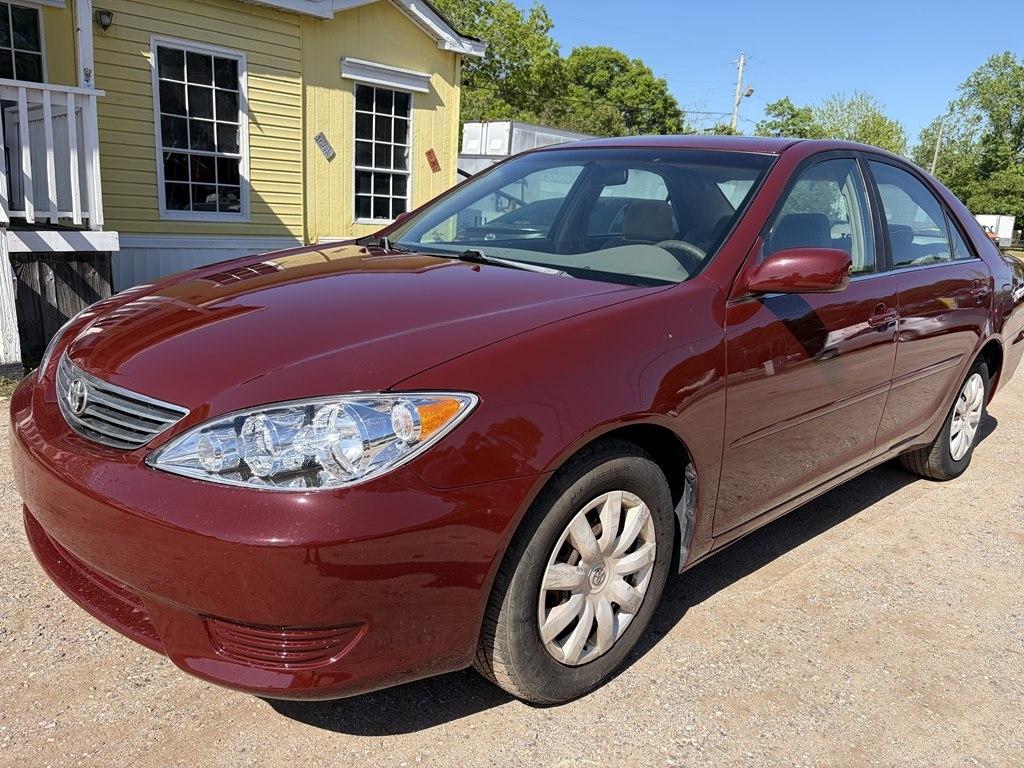 Toyota Camry LE 2005