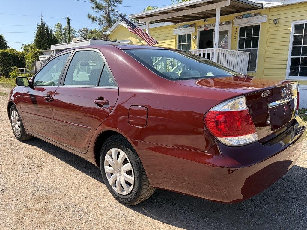 Toyota Camry LE 2005
