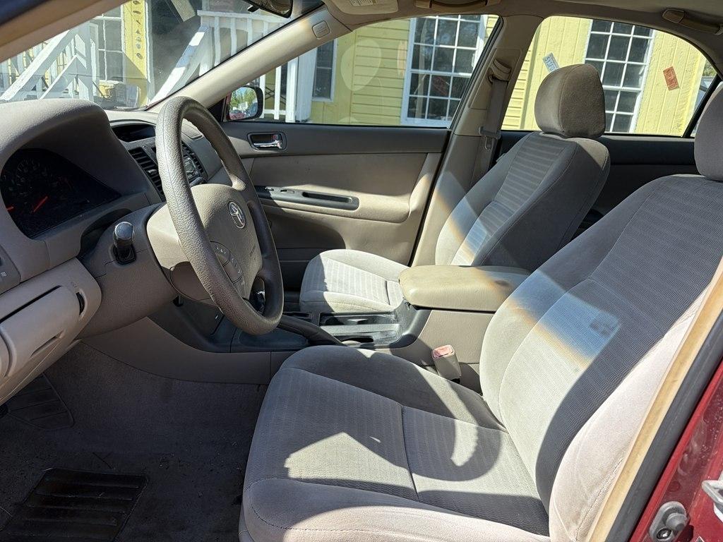 Toyota Camry LE 2005