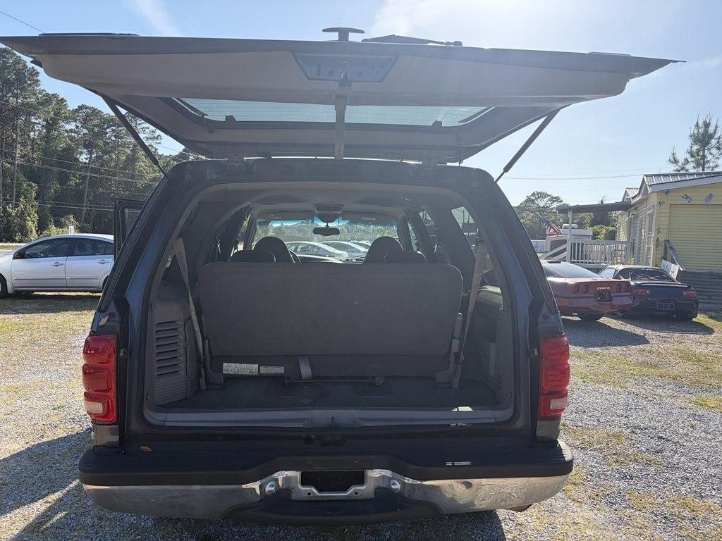Ford Expedition XLT 2WD 2002