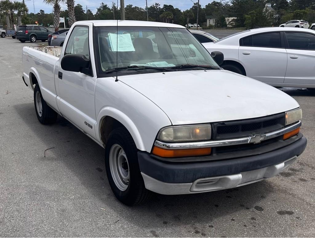 2000 Chevrolet S10 Pickup Short Bed 2WD