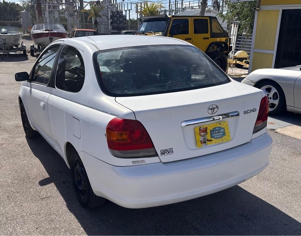 Toyota ECHO 2-Door Sedan 2003