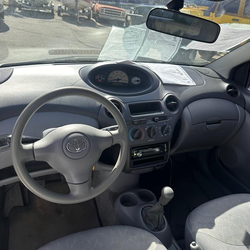 Toyota ECHO 2-Door Sedan 2003