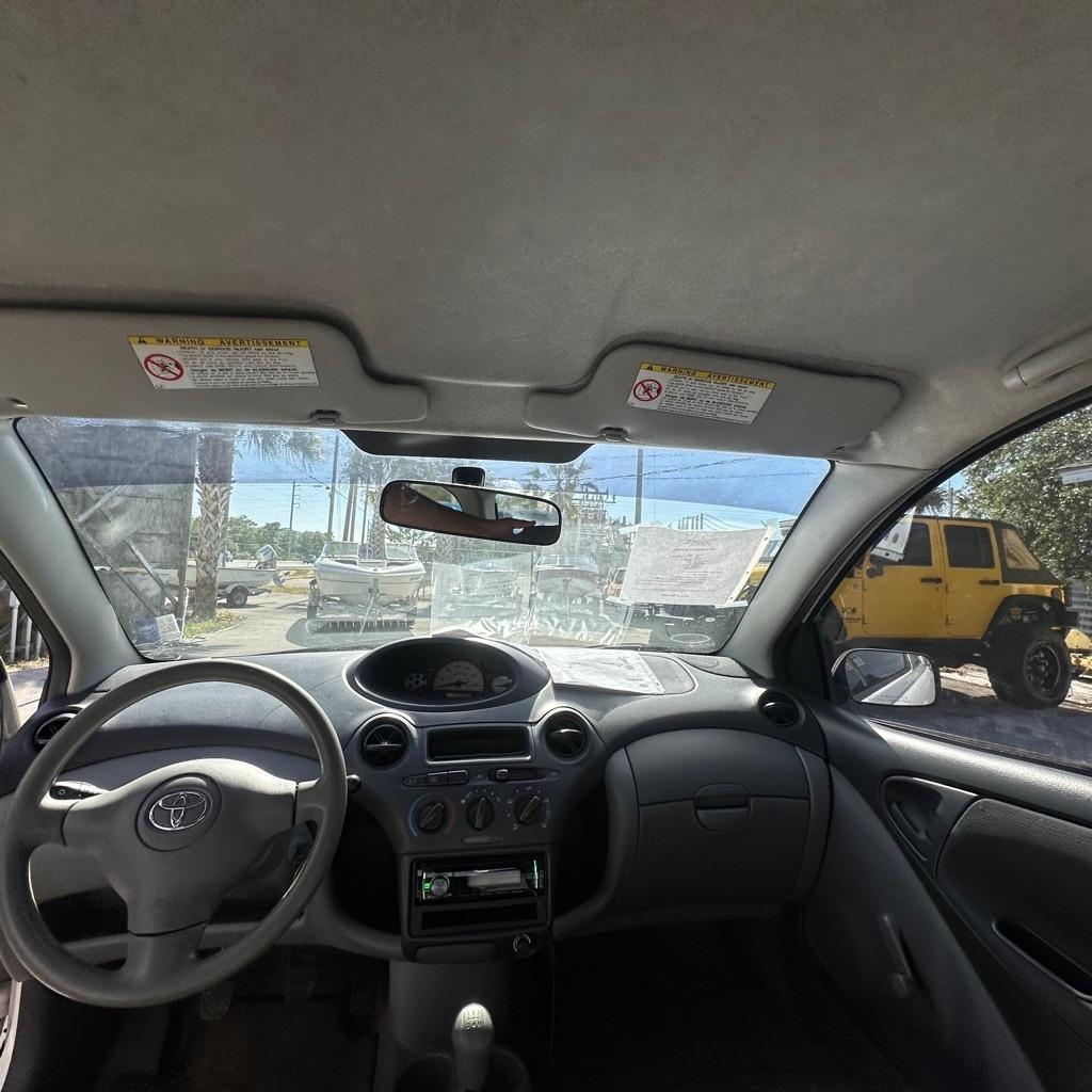 Toyota ECHO 2-Door Sedan 2003