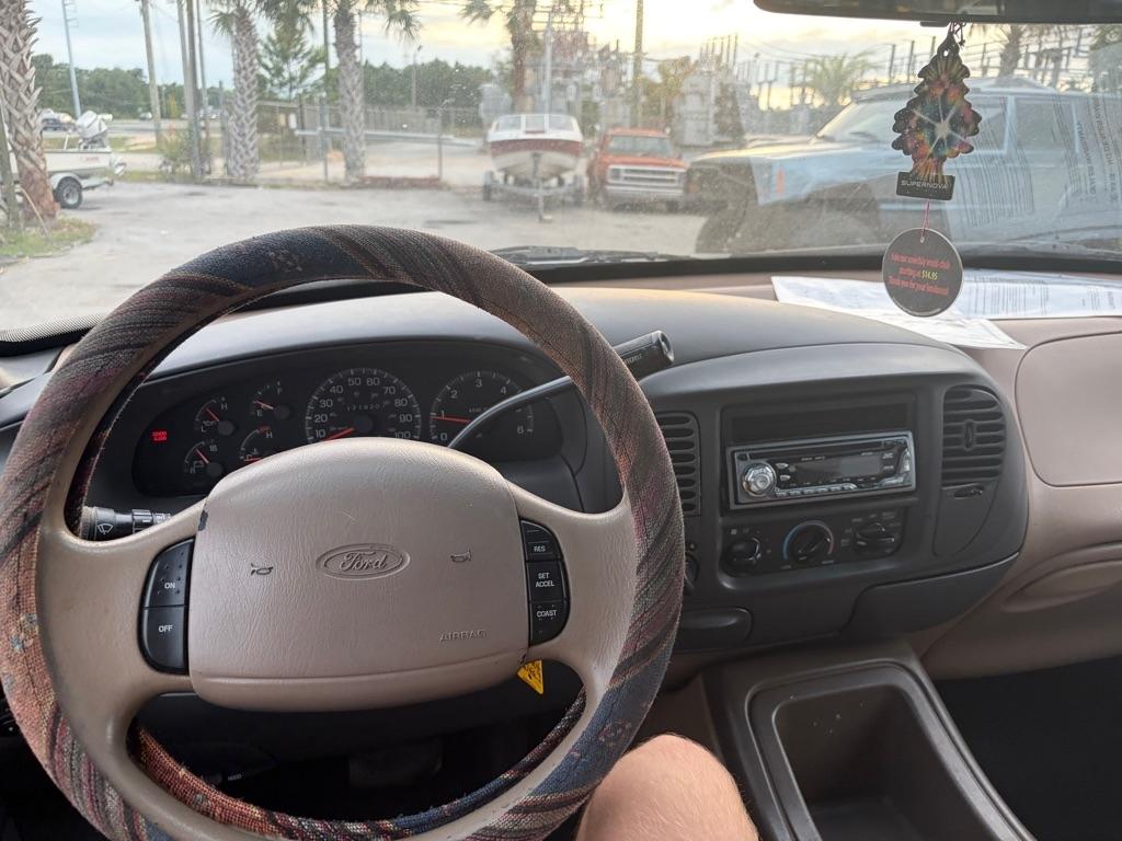 Ford Expedition XLT 2WD 1998