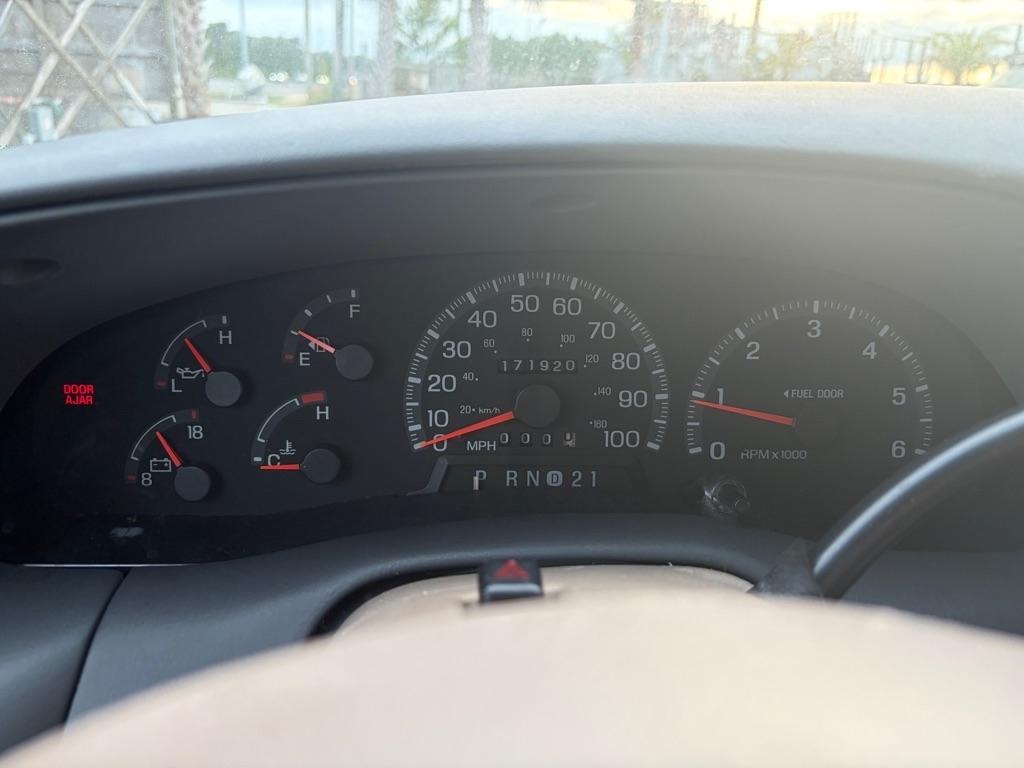 Ford Expedition XLT 2WD 1998