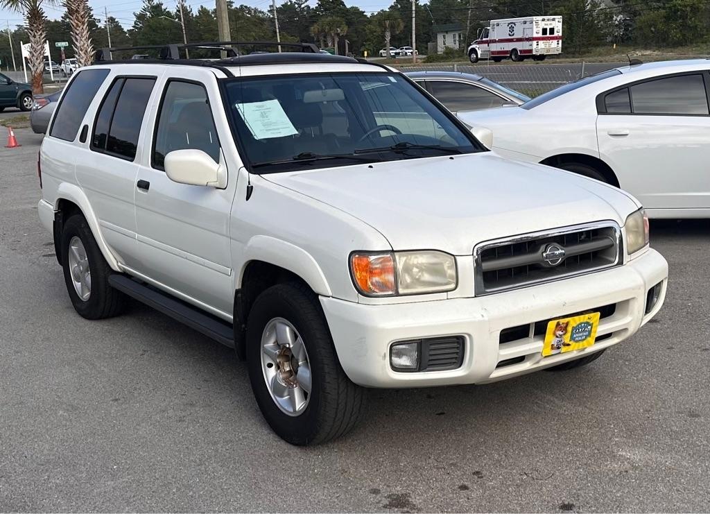 2001 Nissan Pathfinder LE 2WD