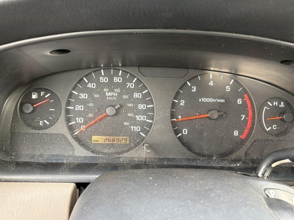Nissan Frontier XE King Cab 2WD 2001