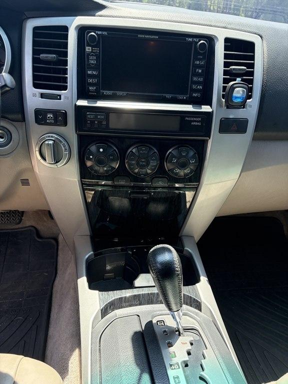 Toyota 4Runner Limited 4WD V8 2006