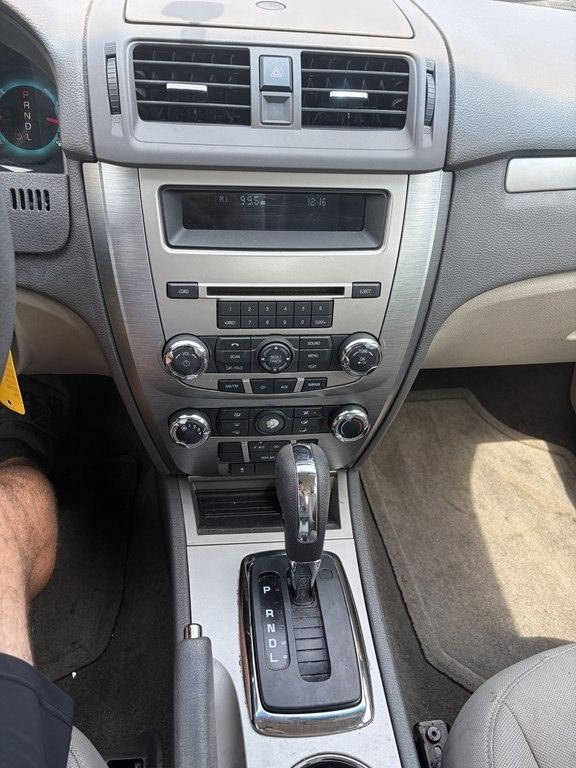 Ford Fusion SE 2010