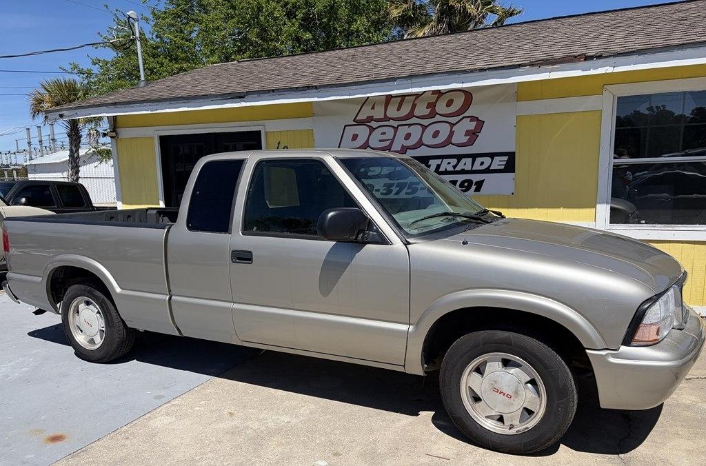GMC Sonoma SL Ext. Cab 2WD 2002