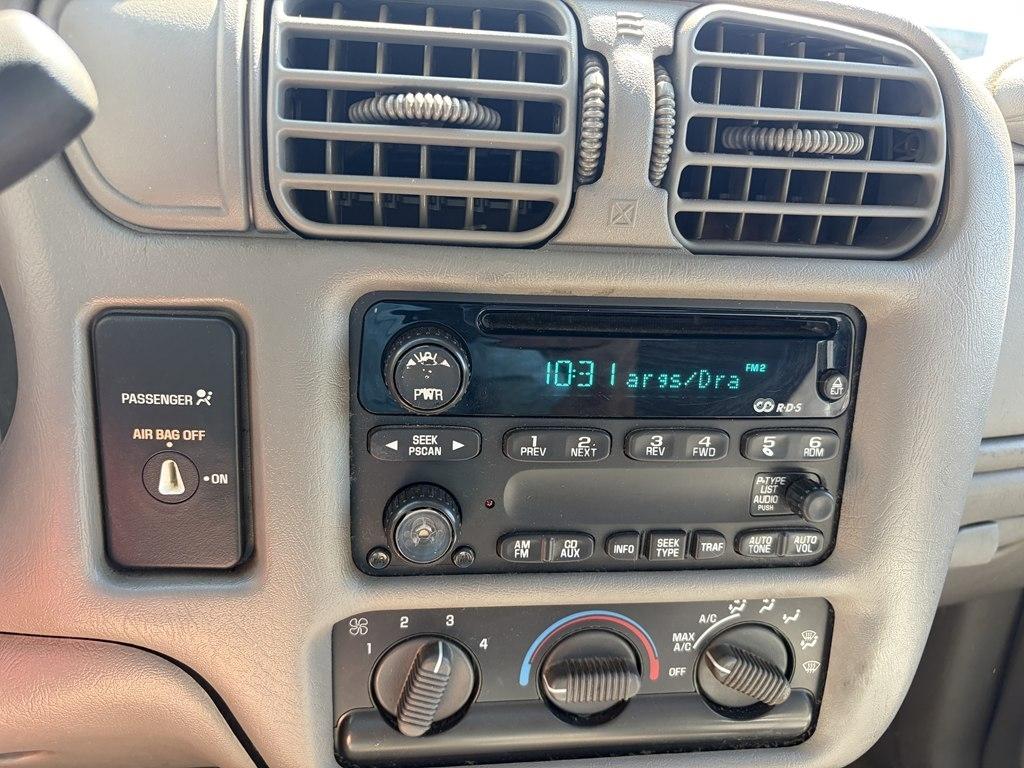 GMC Sonoma SL Ext. Cab 2WD 2002