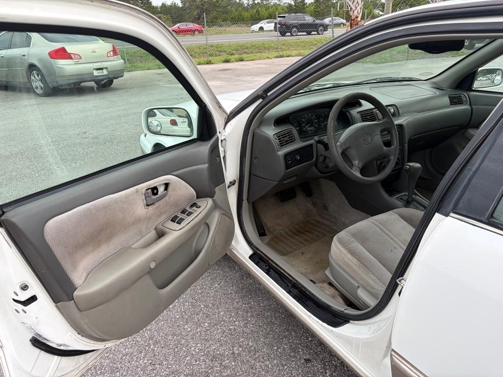 Toyota Camry CE 1998