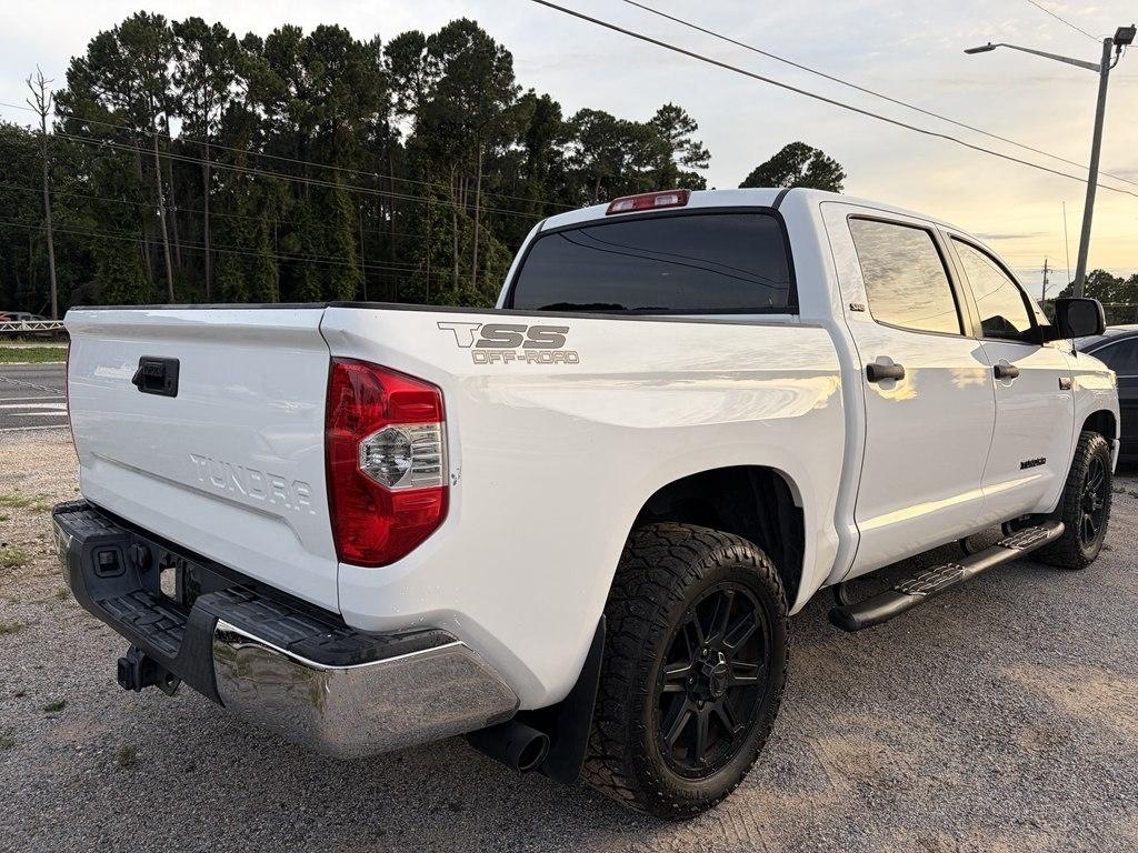 Toyota Tundra SR5 5.7L V8 CrewMax 2WD 2018