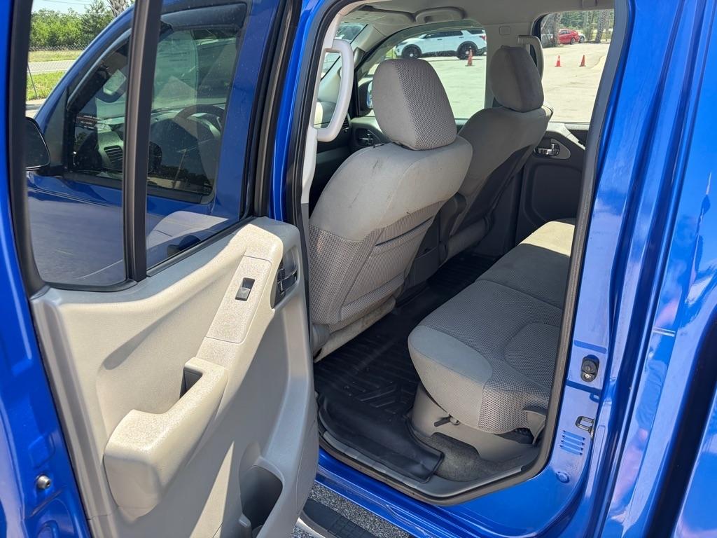 Nissan Frontier S Crew Cab 2WD 2012