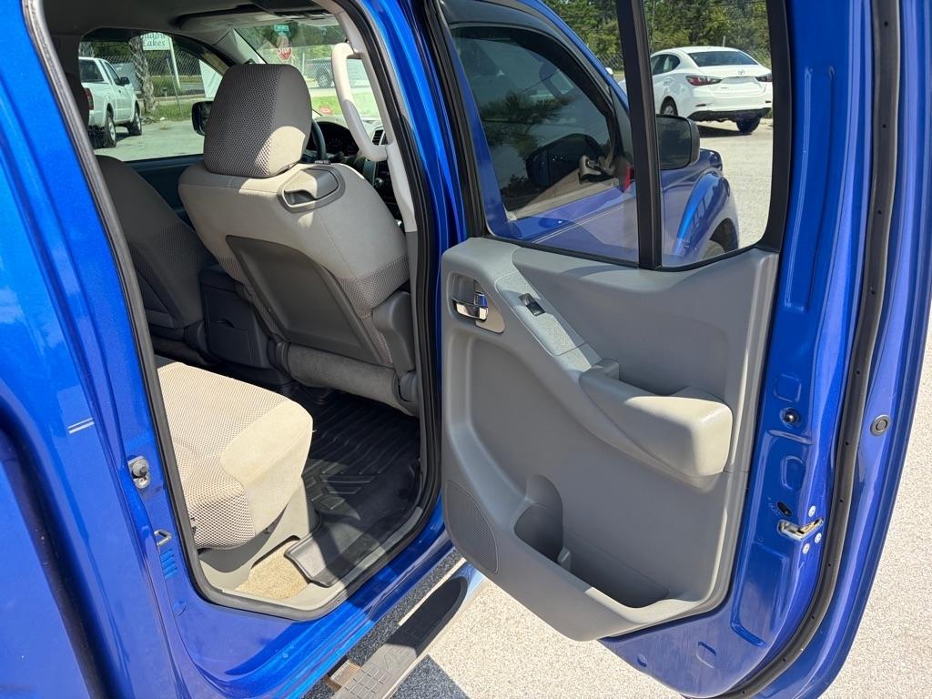 Nissan Frontier S Crew Cab 2WD 2012