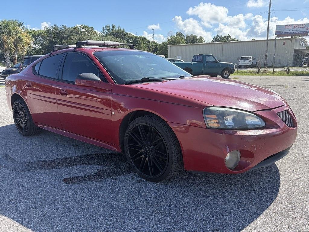 Pontiac Grand Prix Sedan 2007