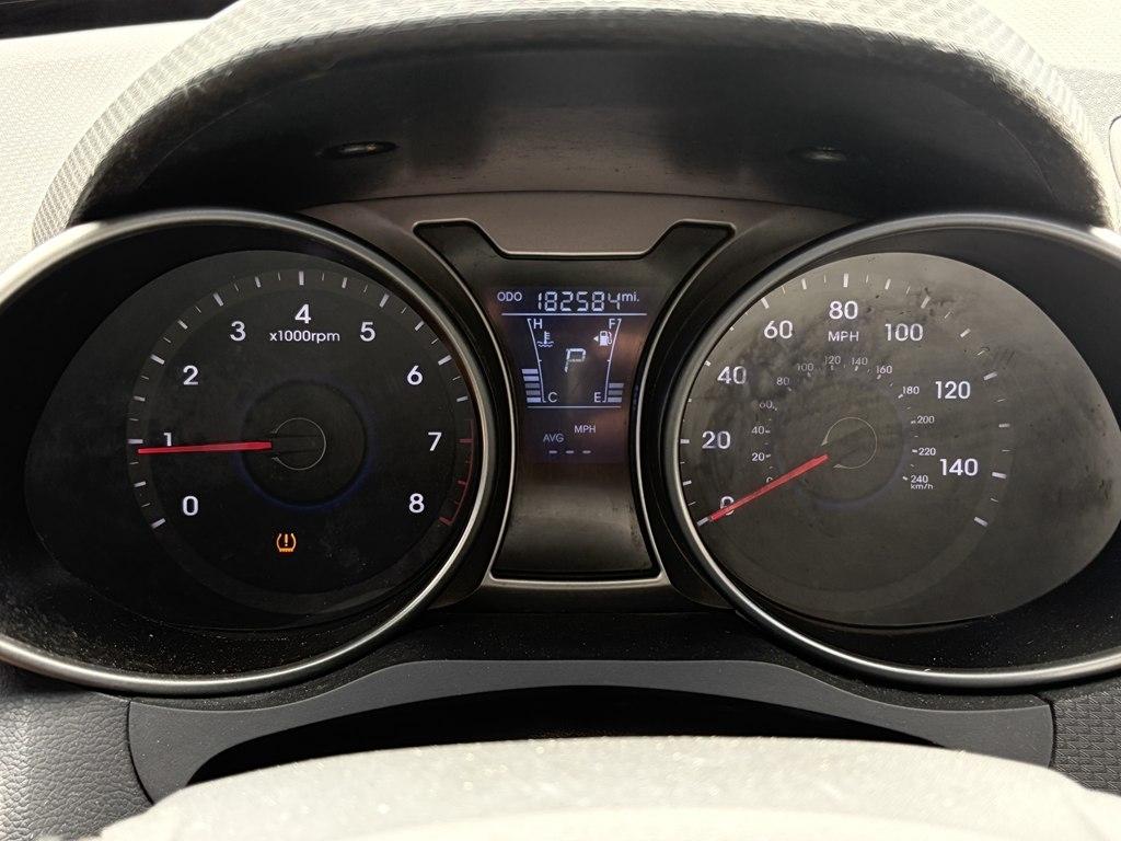 Hyundai Veloster Base 2013
