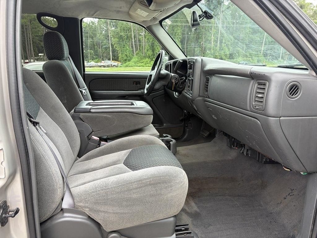 Chevrolet Avalanche 1500 2WD 2004