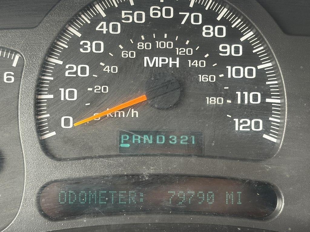 Chevrolet Avalanche 1500 2WD 2004