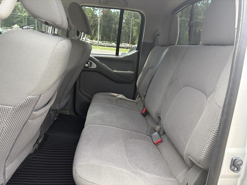 Nissan Frontier S Crew Cab 5AT 2WD 2017