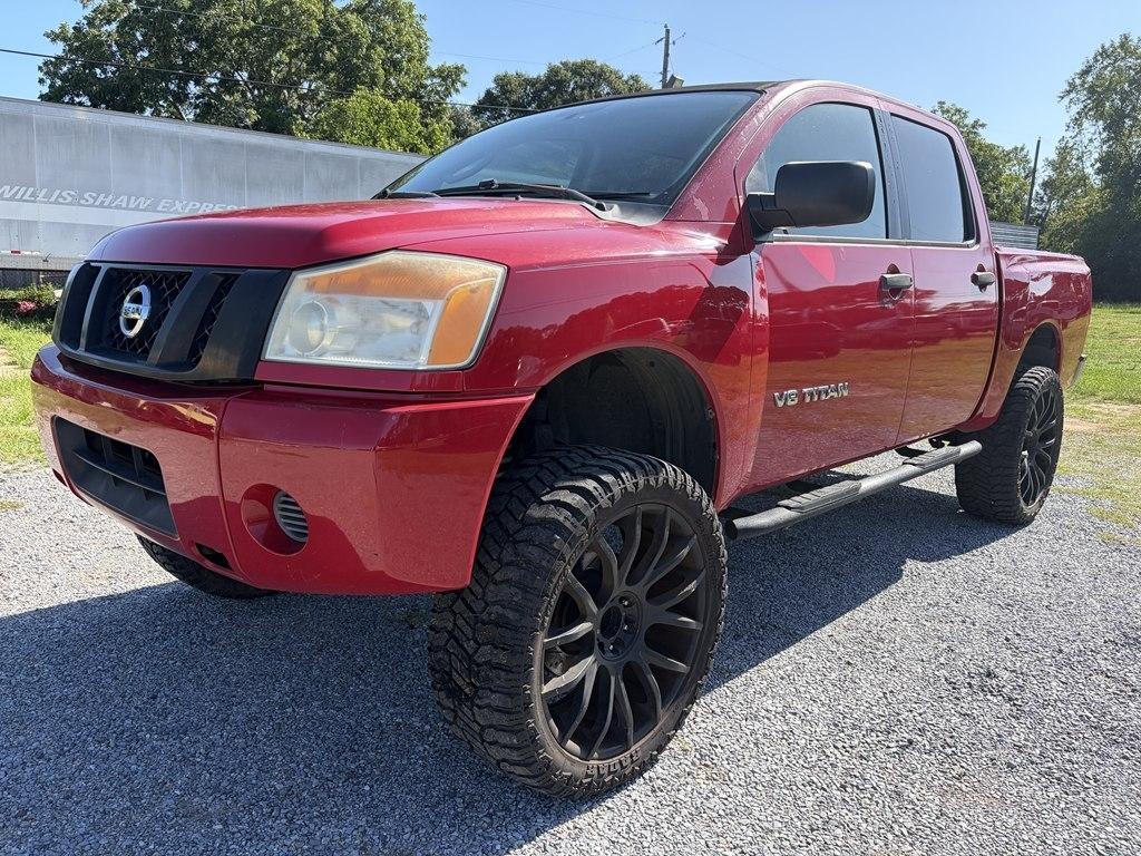 Nissan Titan XE Crew Cab 2WD SWB 2010