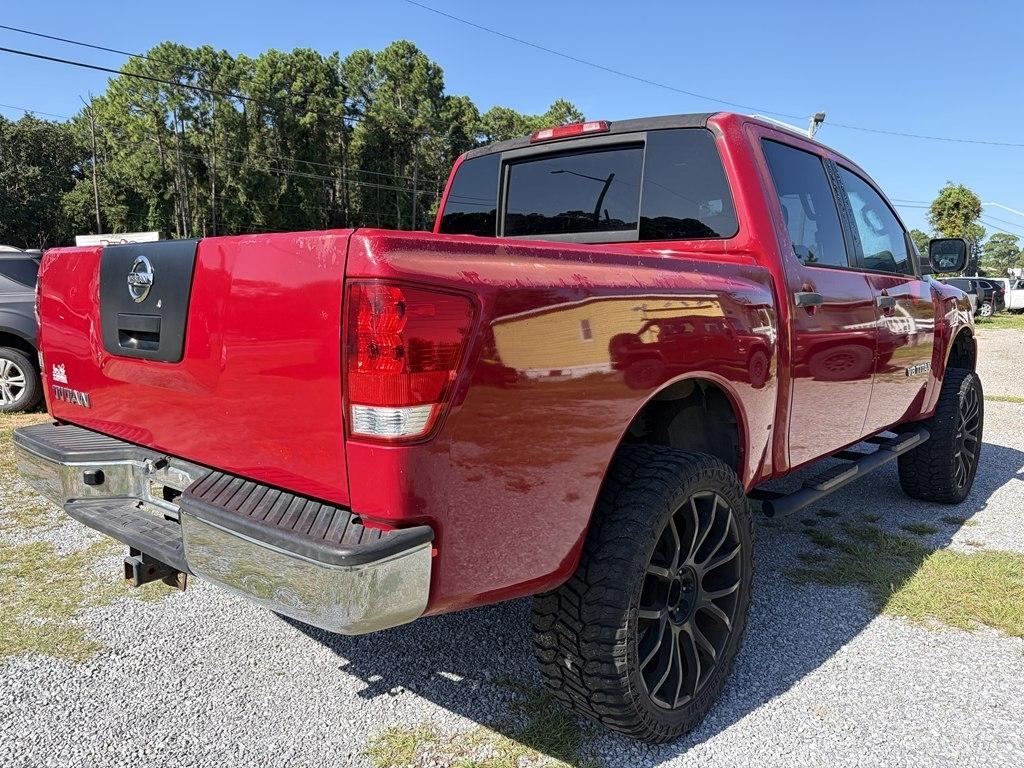 Nissan Titan XE Crew Cab 2WD SWB 2010