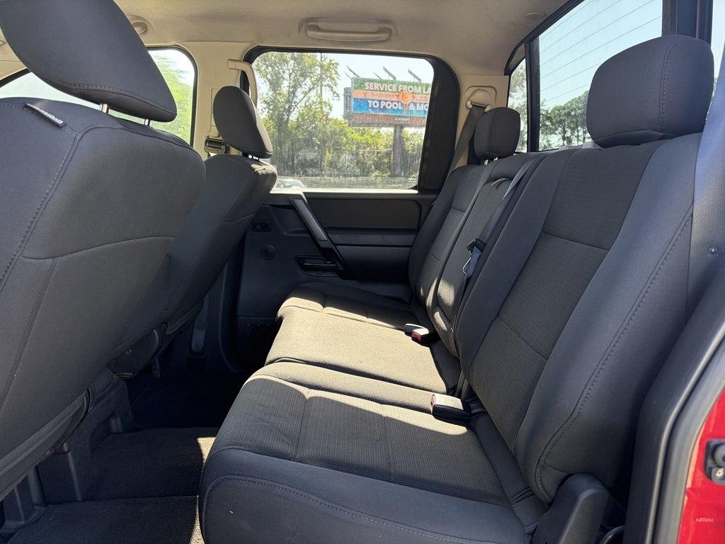 Nissan Titan XE Crew Cab 2WD SWB 2010