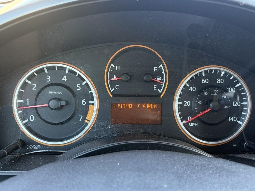 Nissan Titan XE Crew Cab 2WD SWB 2010