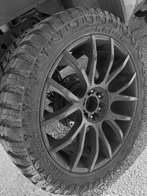 Nissan Titan XE Crew Cab 2WD SWB 2010