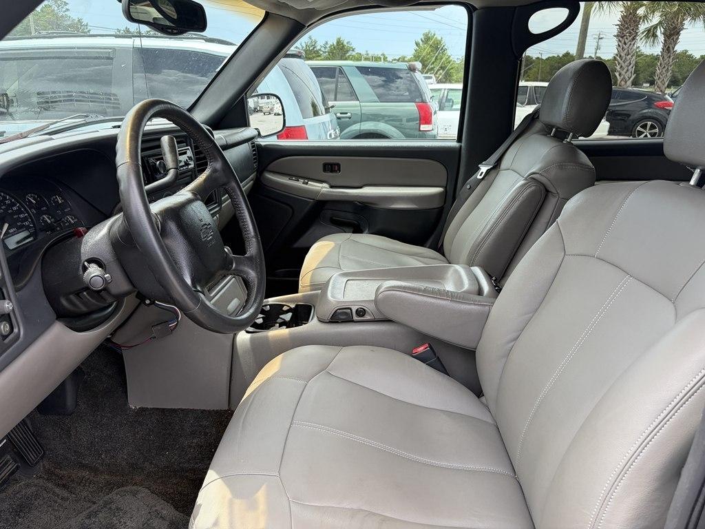 Chevrolet Suburban 1500 2WD 2002