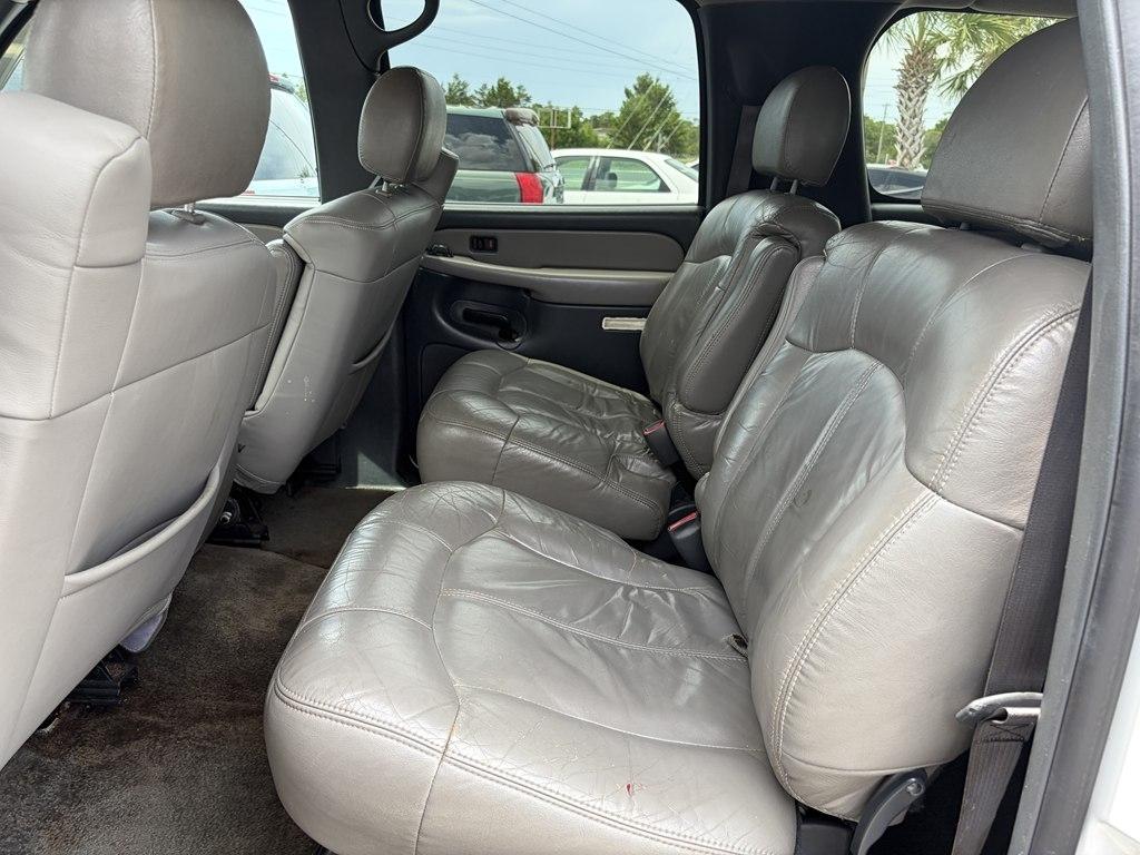 Chevrolet Suburban 1500 2WD 2002