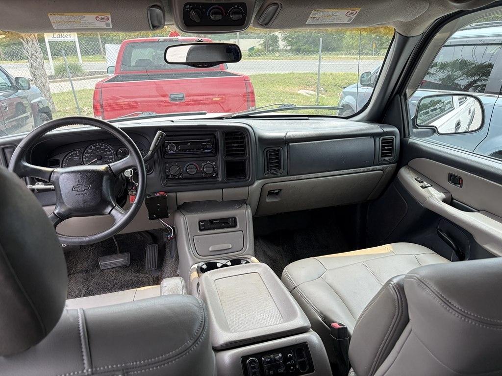 Chevrolet Suburban 1500 2WD 2002