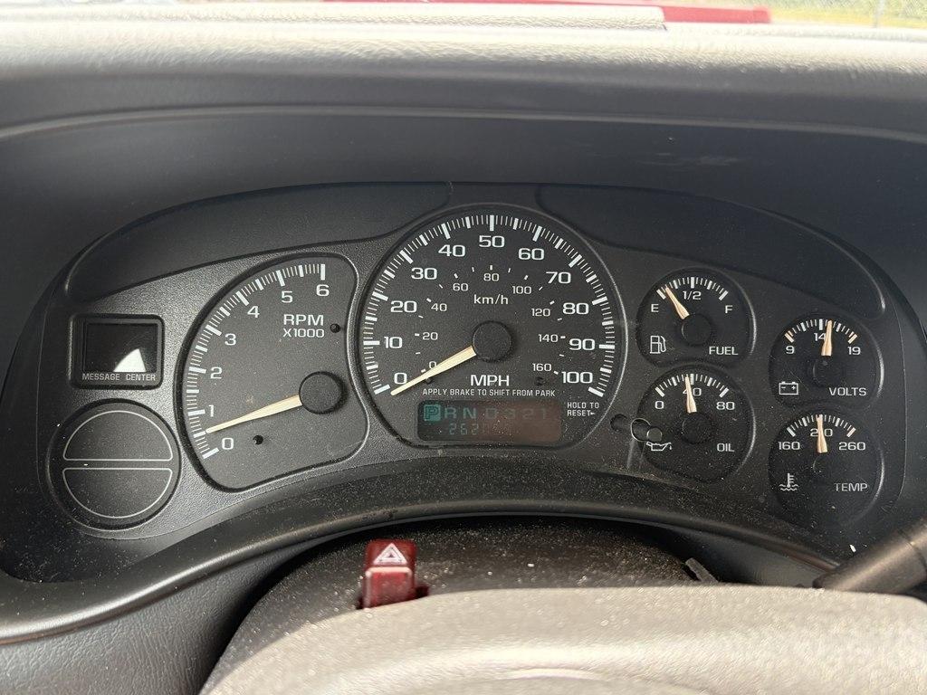 Chevrolet Suburban 1500 2WD 2002