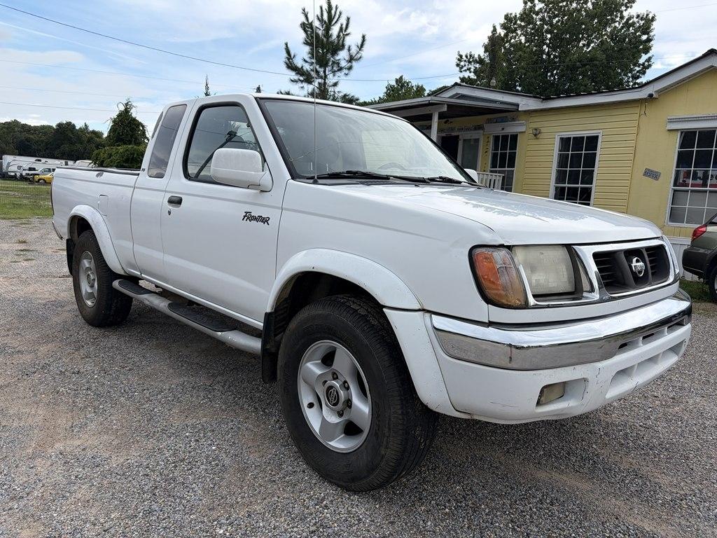 Nissan Frontier XE Desert Runner 2WD 2000