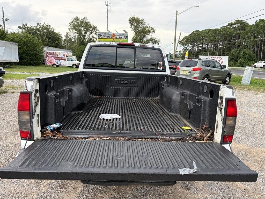 Nissan Frontier XE Desert Runner 2WD 2000