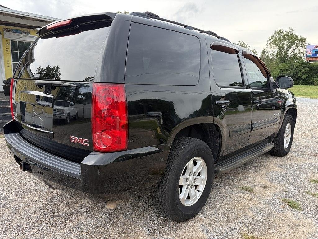 GMC Yukon SLE-1 2WD 2009