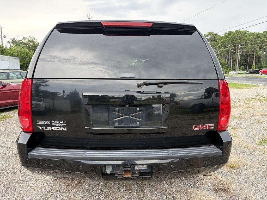 GMC Yukon SLE-1 2WD 2009