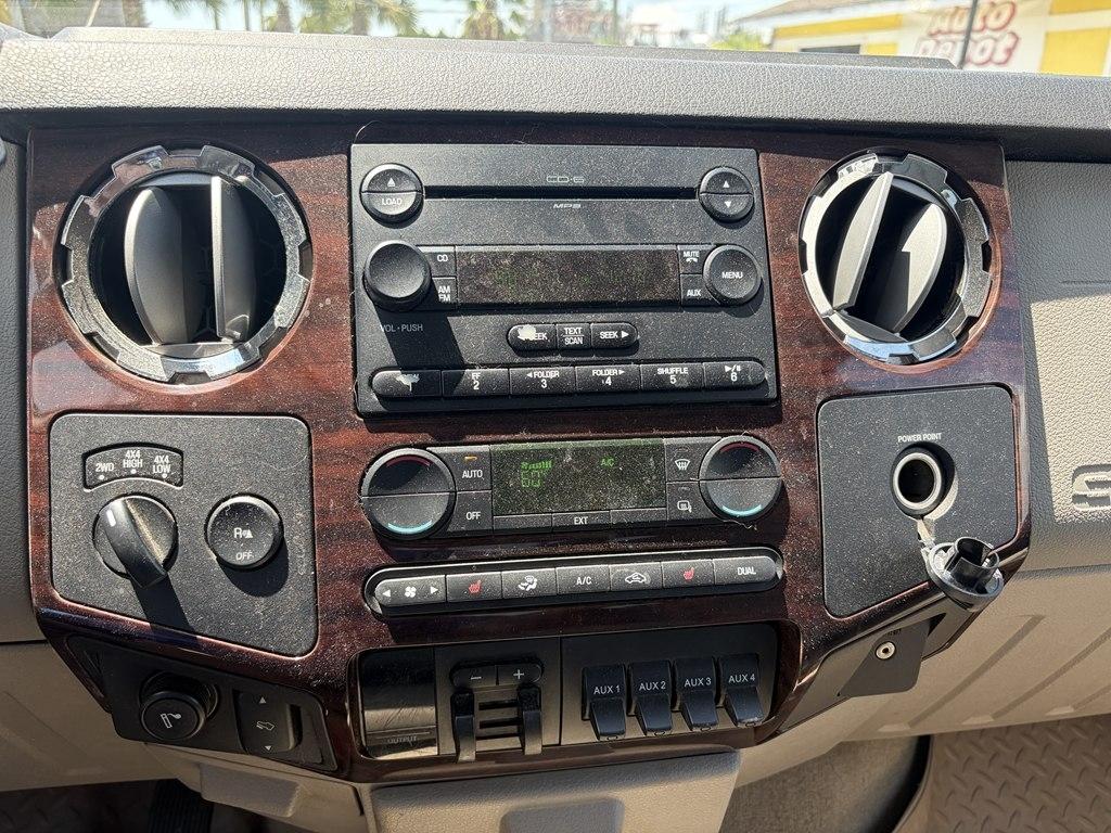 Ford F-250 SD XL Crew Cab 4WD 2008