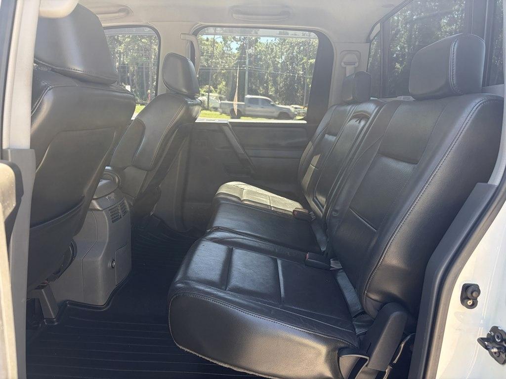 Nissan Titan XE Crew Cab 2WD 2005