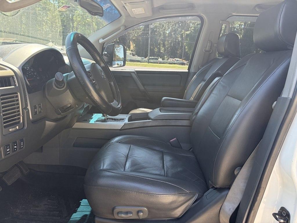 Nissan Titan XE Crew Cab 2WD 2005