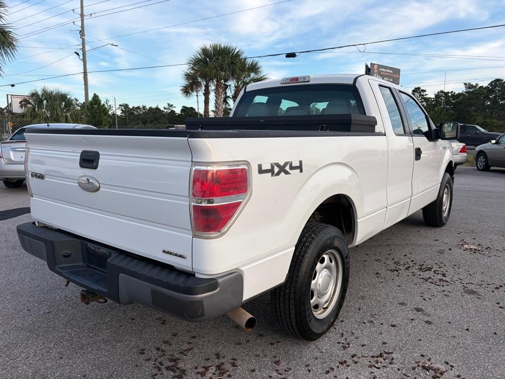 Ford F-150 XL SuperCab 8-ft. Bed 4WD 2012