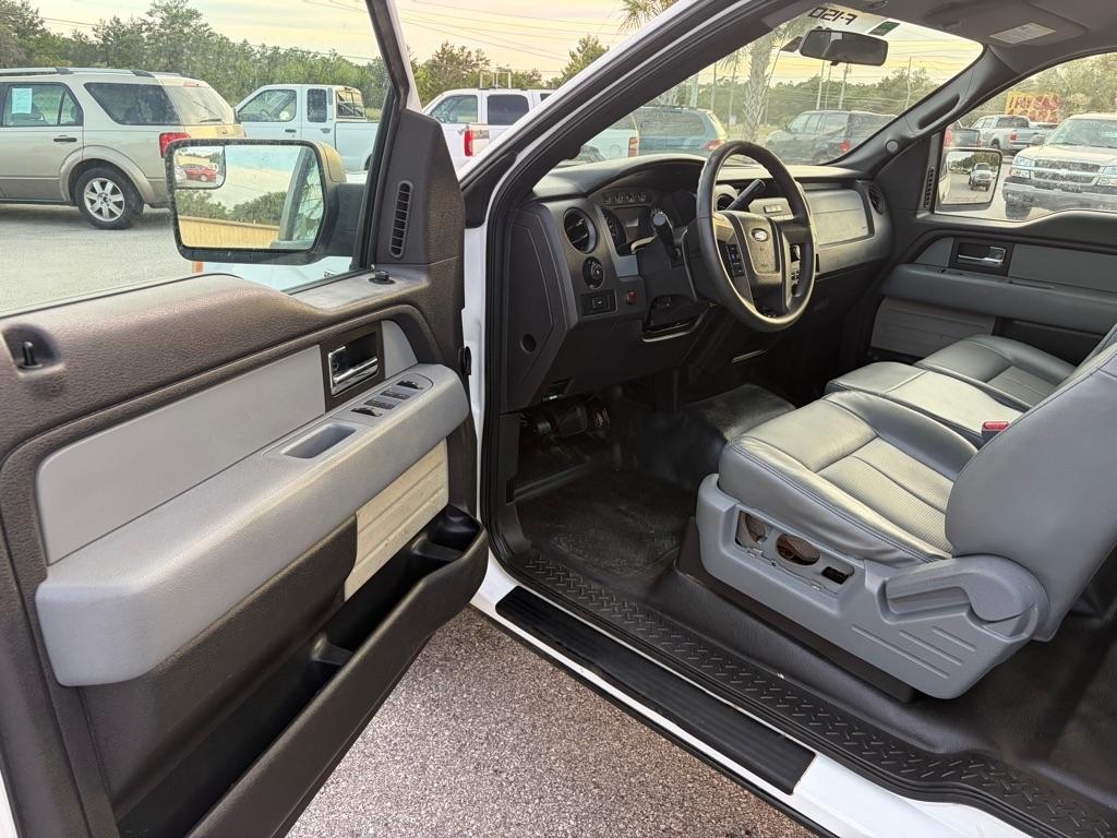 Ford F-150 XL SuperCab 8-ft. Bed 4WD 2012