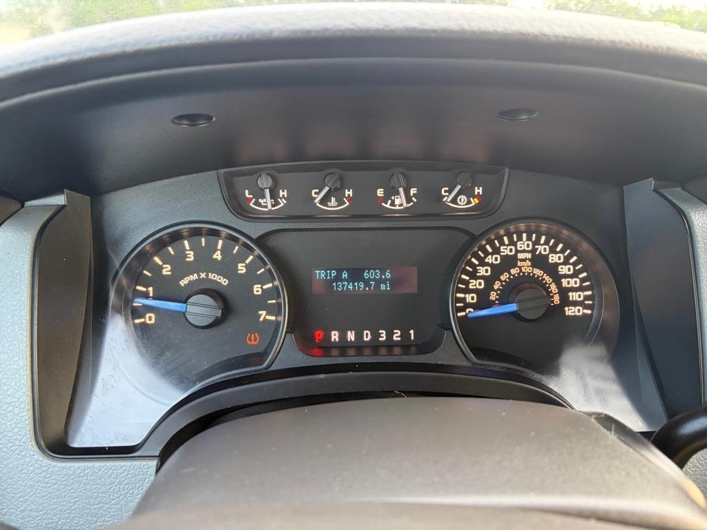 Ford F-150 XL SuperCab 8-ft. Bed 4WD 2012
