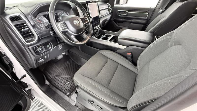 RAM 1500 Big Horn 4x4 Crew Cab 5'7" Box 2021