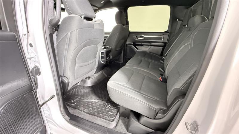 RAM 1500 Big Horn 4x4 Crew Cab 5'7" Box 2021